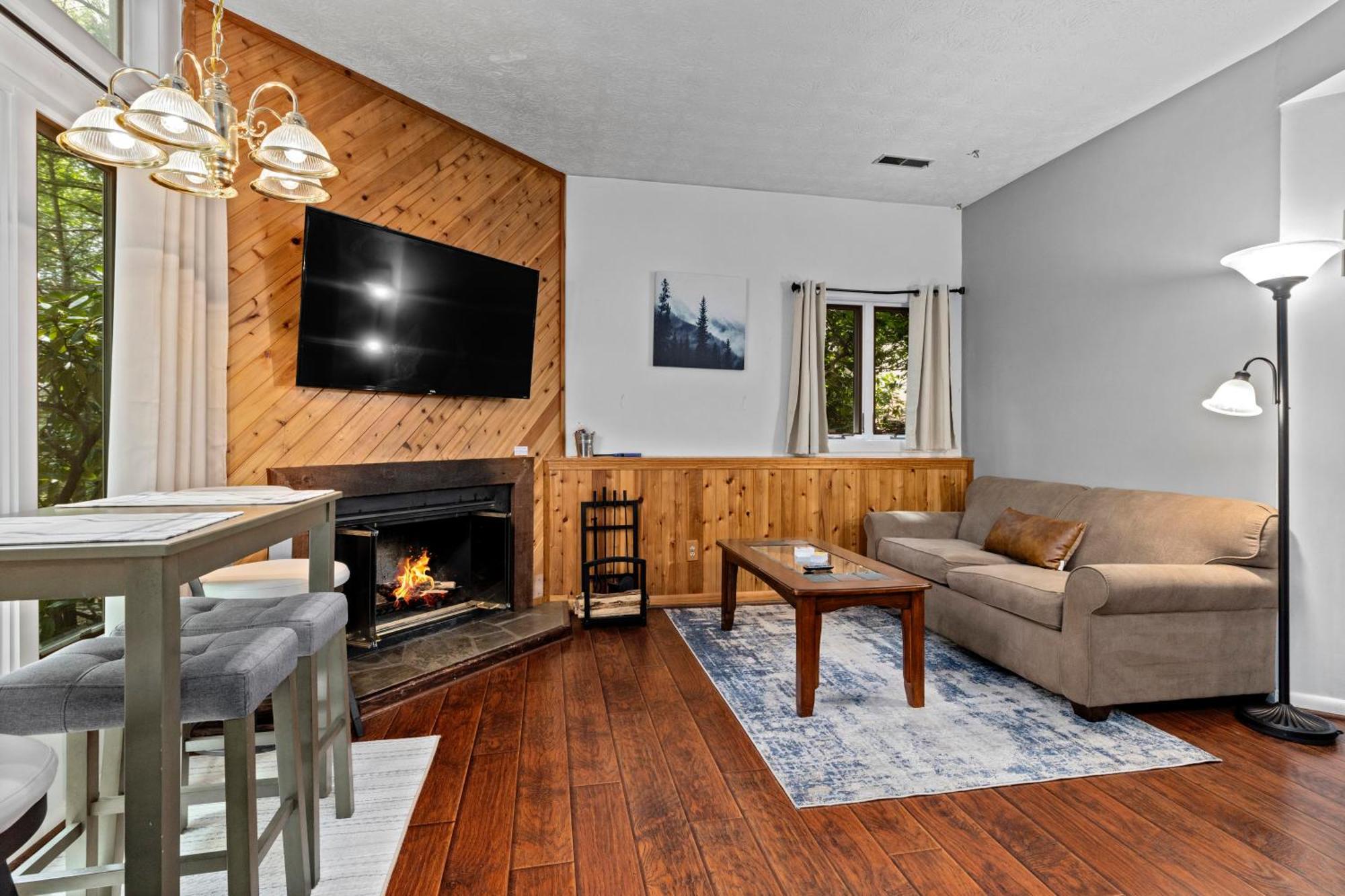 Cozy Condo In Wintergreen Resort That Sleeps 4! Lyndhurst エクステリア 写真