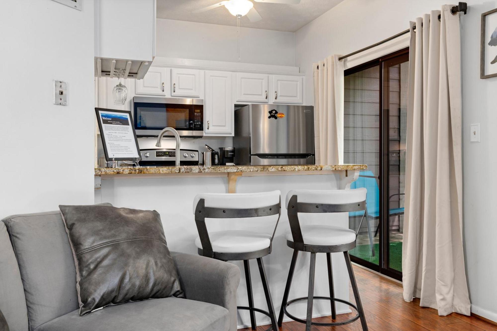 Cozy Condo In Wintergreen Resort That Sleeps 4! Lyndhurst エクステリア 写真